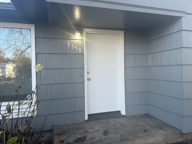 Photo - Updated 3 bedroom 1 bath home with large yard!