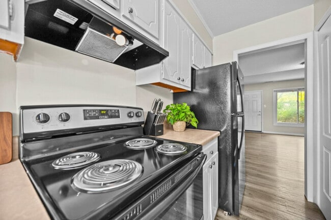 Azalea Gardens Apartments