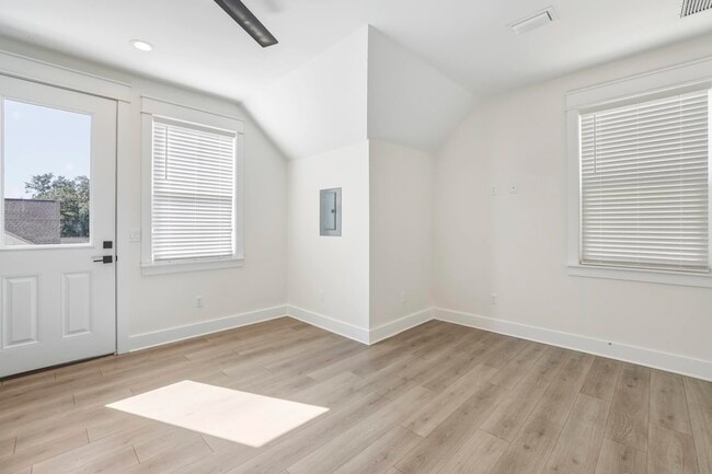 Photo - 4056 Biltmore Ave