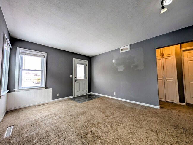 Photo - 1302 W Robinson St