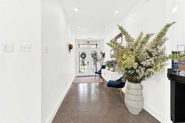 Photo - 1233 Lady Ln