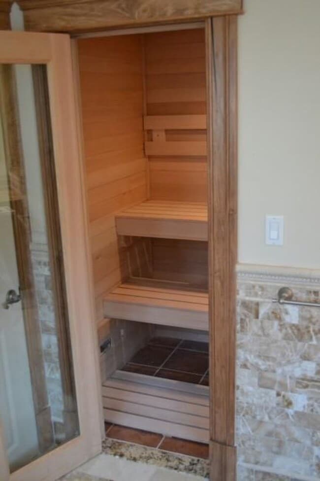 Photo - No Brokers Fee, No Security Deposit, In Unit Washer/Dryer, Pets friendly, Parking Included, Centr...