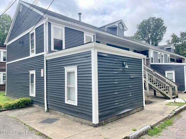 Building Photo - 215 E Ormsby Ave Unit 4