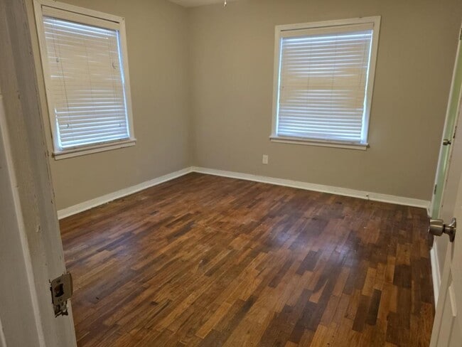 Photo - 555 S 9th St