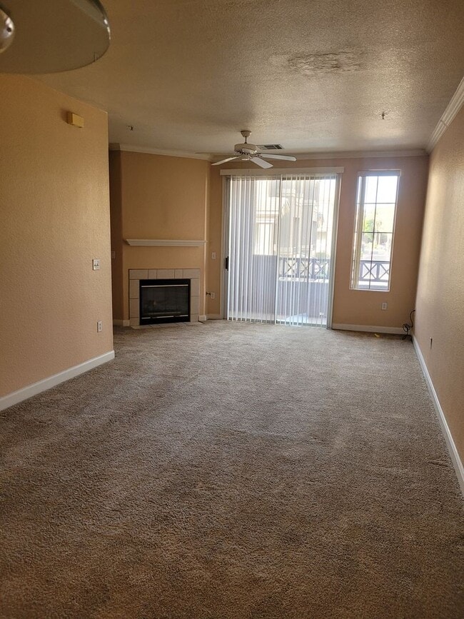 4465 E Paradise Vlg Pkwy S
