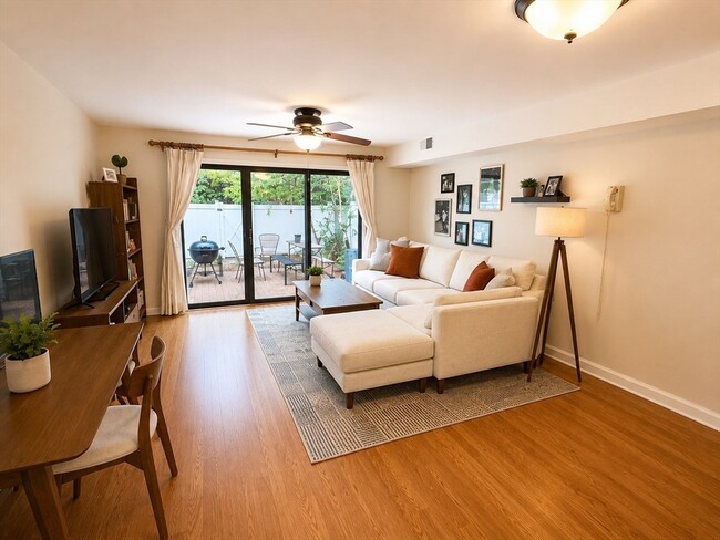 Photo - 708 Windsor Dr N Unit 708