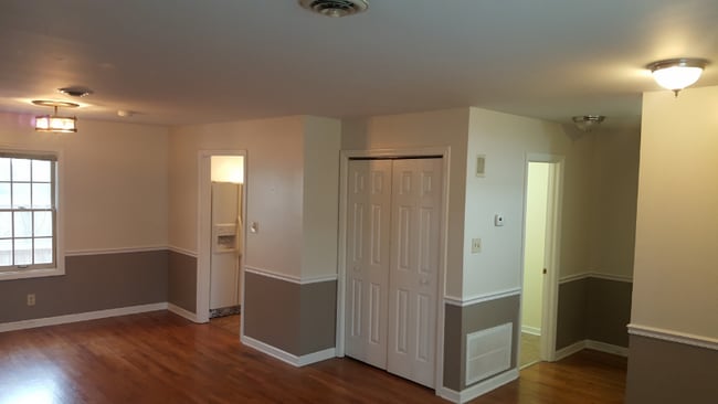 Photo - 469 Bramblewood Ln