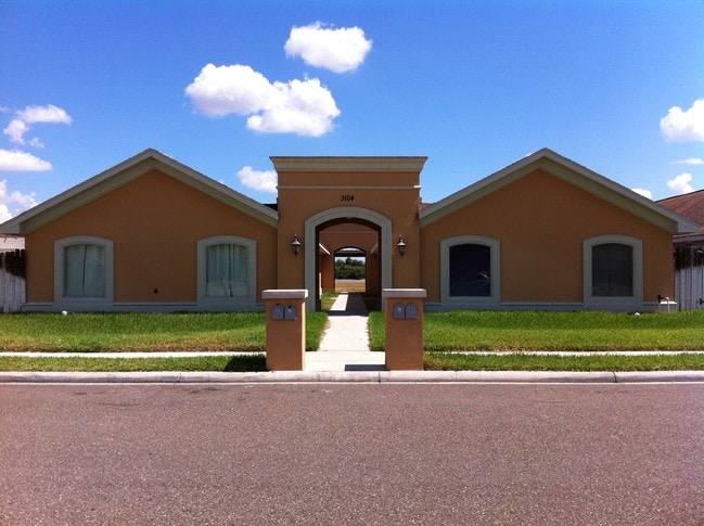 Photo - 3022 Carson St Unit B