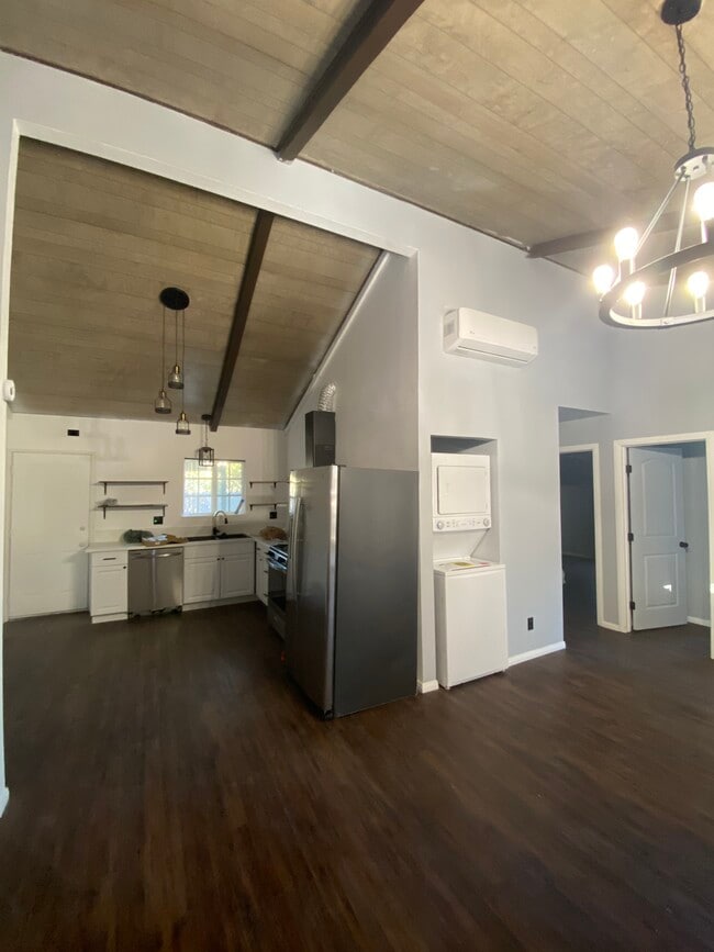 Photo - 221 S Valley St Unit A