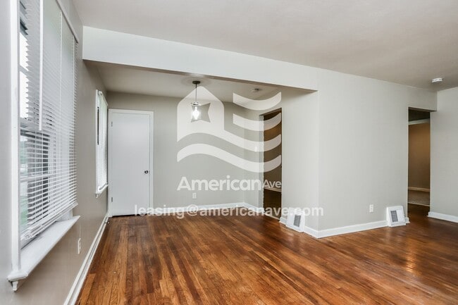 Photo - 20 Regina Ct