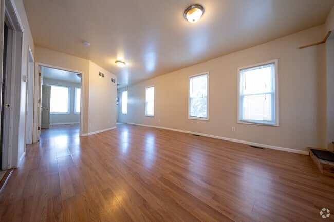 Building Photo - 1097 24th Ave SE Rental