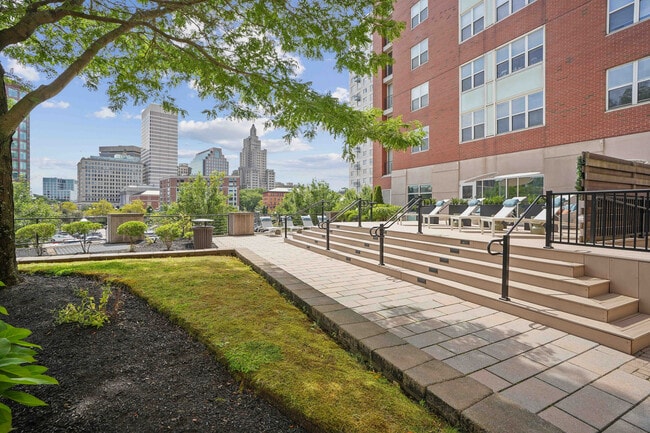 Center Place - Courtyard - Center Place