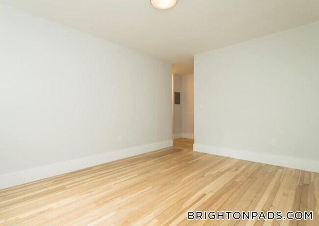 Photo - 286 Chestnut Hill Ave Unit 4