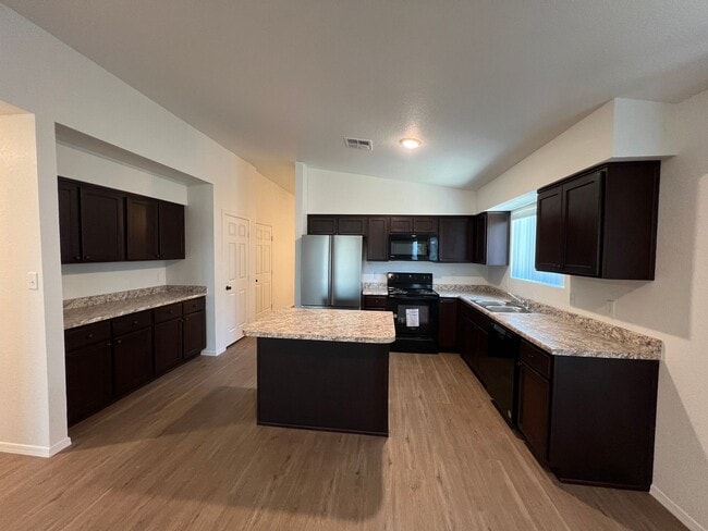 Photo - NEWER 4 BEDROOM HOME!