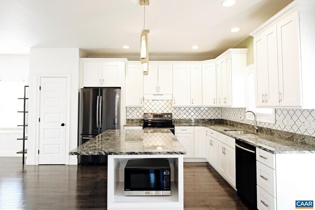 Photo - 903 Nassau St