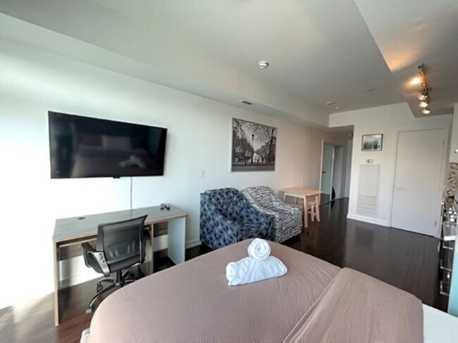 Photo - 255 Bremner Blvd Unit SI ID1538970P