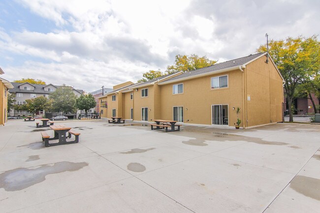 Photo - Brooks Towne