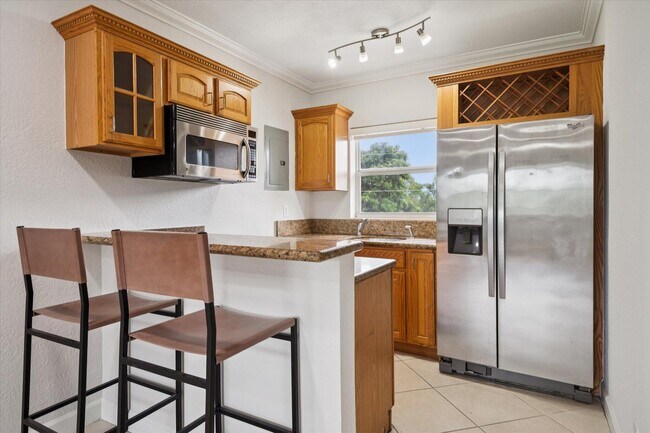 Photo - 924 SE 2nd St Unit 36