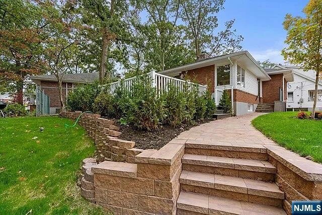 Photo - 24 Irving Ave