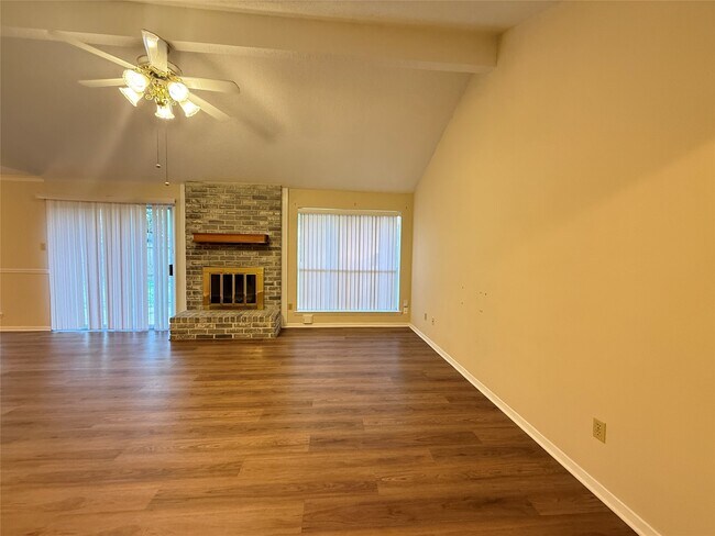 Photo - 15307 Pebble Lake Dr