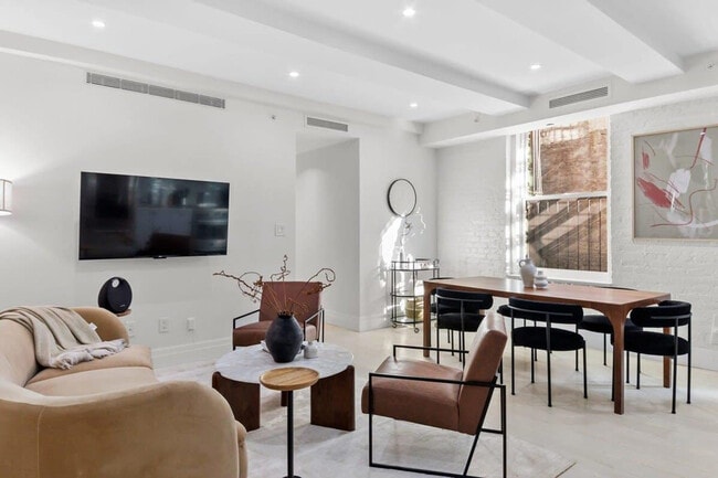 Building Photo - 43 W 27th St Rental