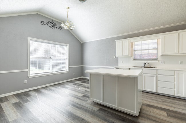 Photo - 10312 Sierra W Dr