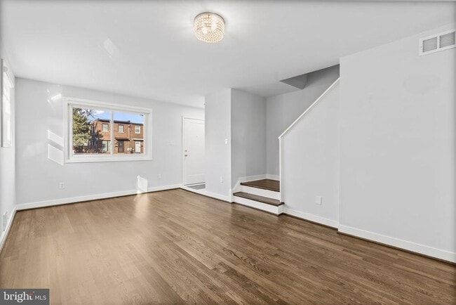 Photo - 3918 Usher Ave