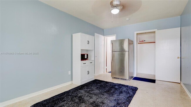 Photo - 28 NW 170th St Unit 2