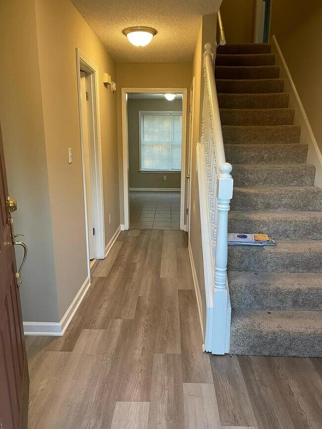 Photo - 1335 Milestone Cir