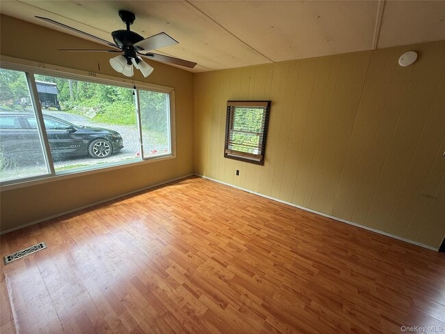 Photo - 20 Tanglewood Park Dr