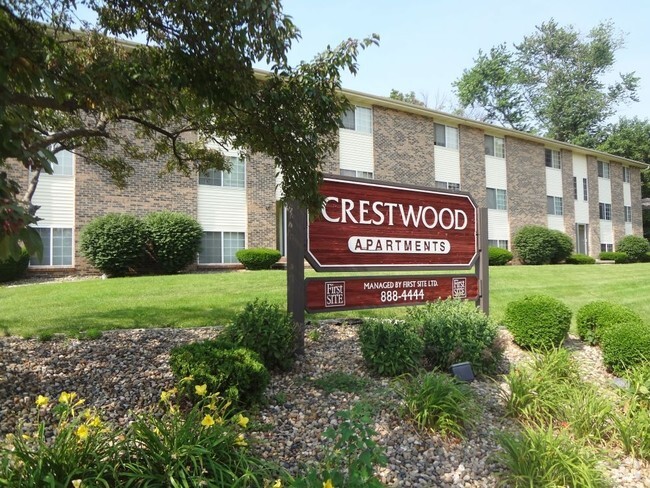 Building Photo - Crestwood Rental