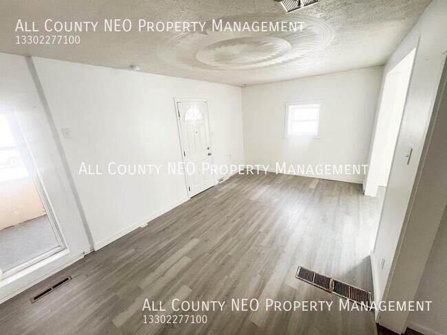 Photo - 1180 Murray Ave