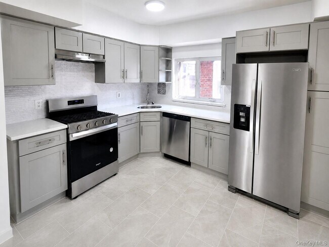 Building Photo - 149-17 84th St Unit 2