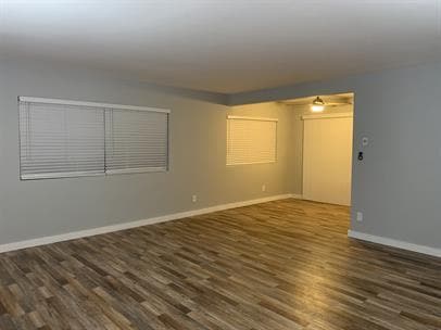 Sala de estar de apto. E & Comedor - 1129-1131 23rd St Apartments