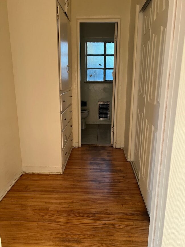 Photo - 1404 Carlisle Blvd SE Unit 1406 1/2