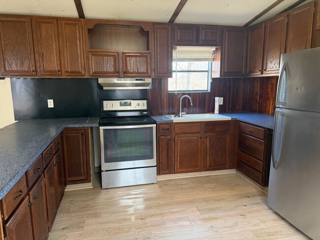 Photo - 3 Bedroom Mobile Home in Pleasant Garden!