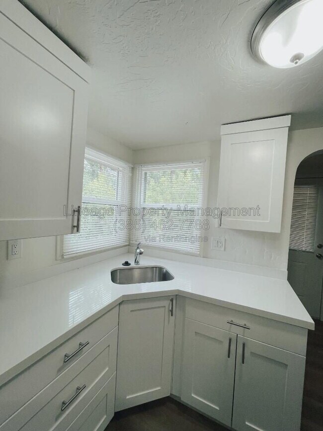 Photo - 753 E Scott Ave