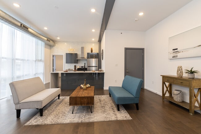 Building Photo - 1520 N Marshall St Unit 4 Rental