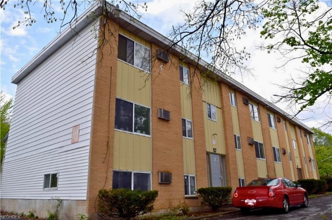 Photo - 1 Bedroom Apartment |UTILITIES EVERYTHING INCLUDED! Unit 47 Rhodes F