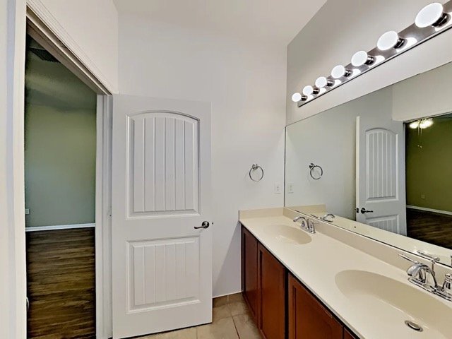 Photo - 497 NW 31st Ave