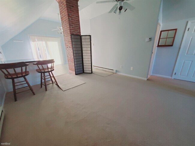 Photo - Studio, 1 bath Condo - 94 Colonial Rd Unit 3 Unidad 3