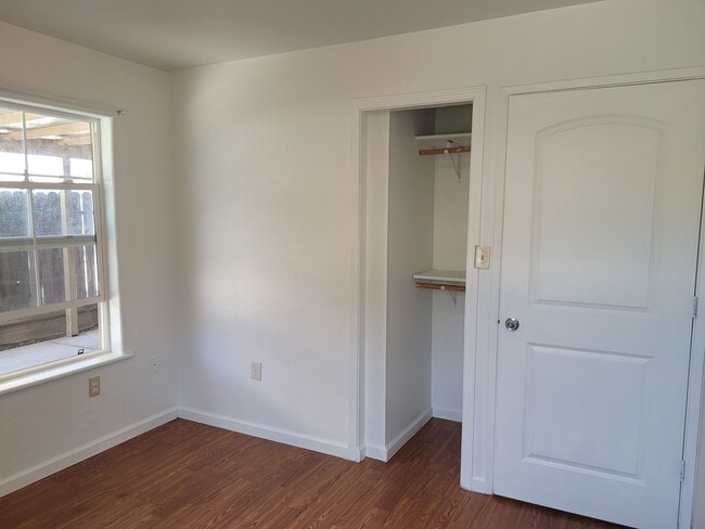 Photo - 585 South Ave