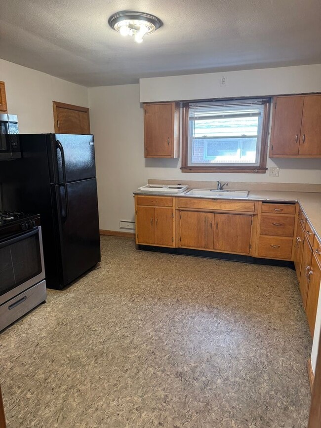 Photo - Lovely 2 Bed 1 Bath Duplex Unit 2608