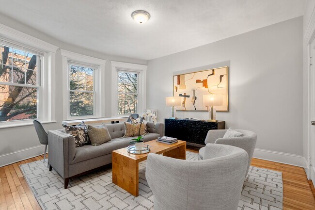 Photo - 164 Strathmore Rd Unit 8