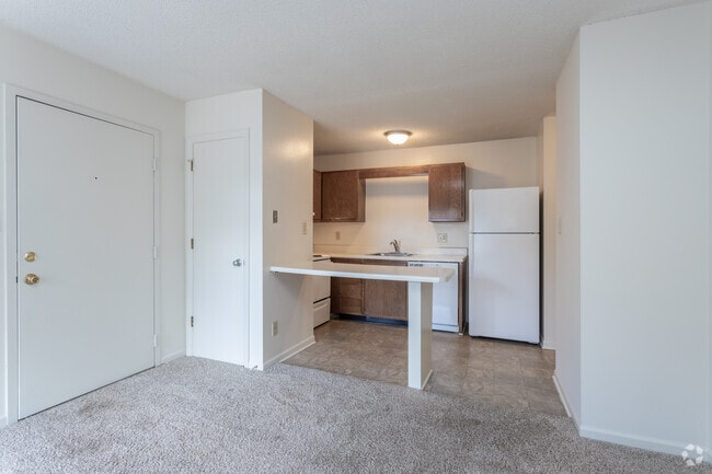 1BR, 1BA - 500SF- Living Area - Pine Knoll Apartments