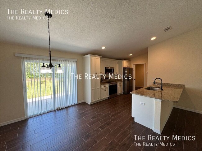 Photo - 16811 SW 43rd Court Rd