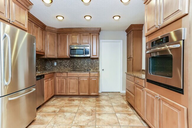 Photo - 9896 Liberty Ct