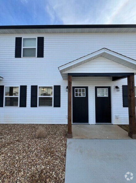 Building Photo - Plainview Estates Rental