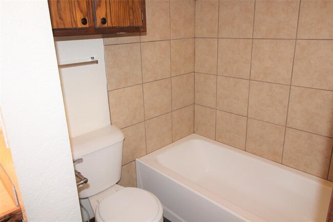 Photo - 1901 E Lindsey St Unit 7A