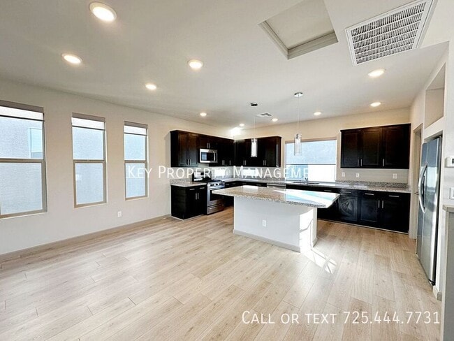 Photo - CONTEMPORARY 3 STORY 2 BEDROOM WITH DEN HO...